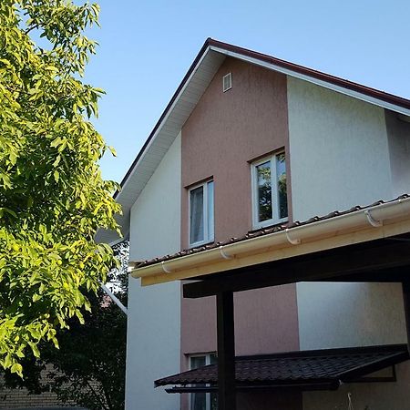 Goratwins Guest House Near Boryspil Airport Hora Exterior foto